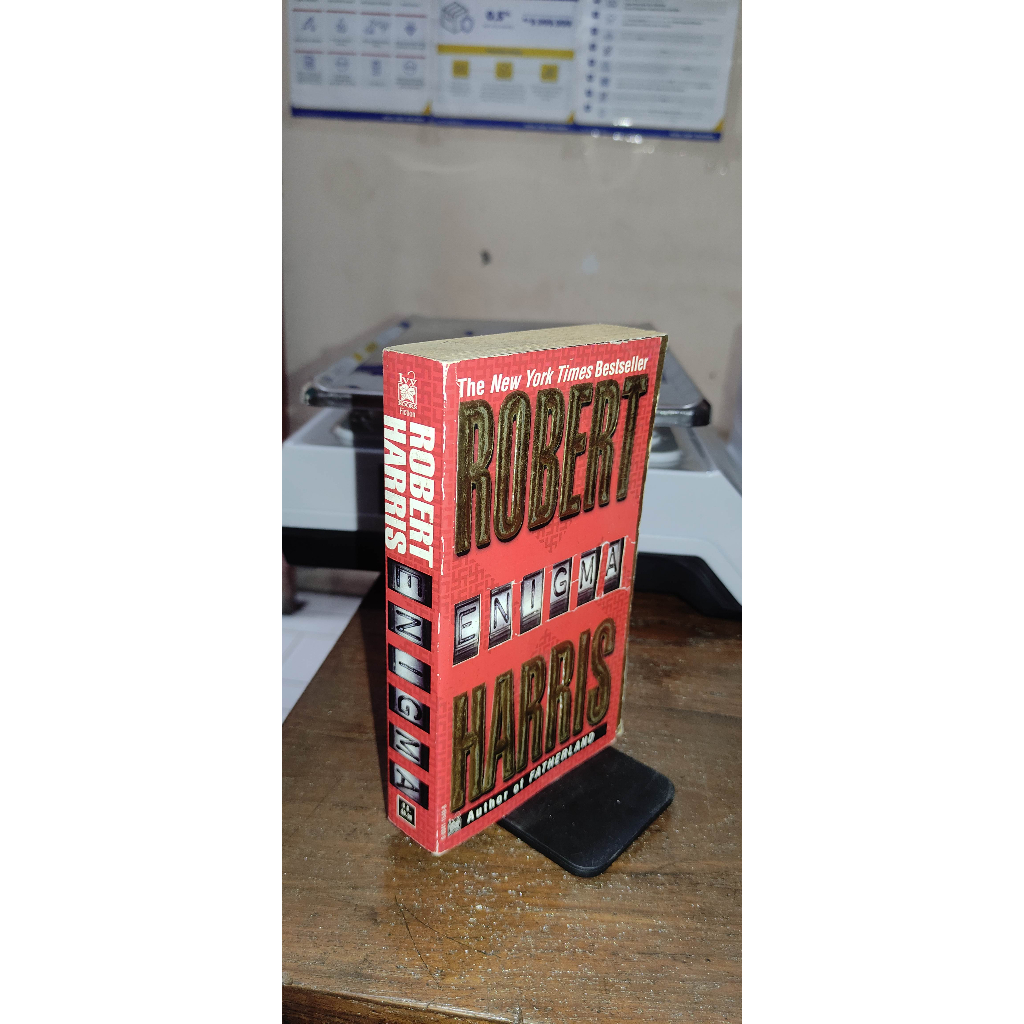 Novel Enigma Robert Harris