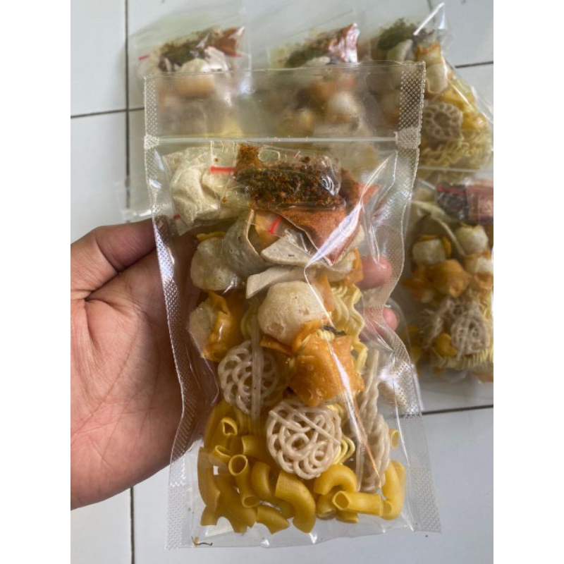 

Seblak instan si Mpow tahan lama, komplit dan murah