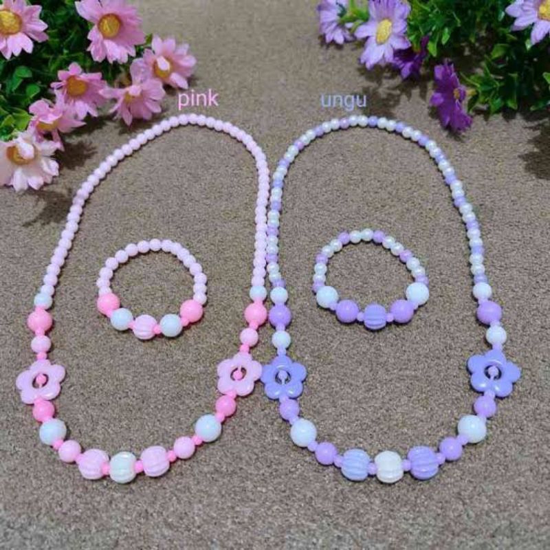 kalung manik manik anak perempuan