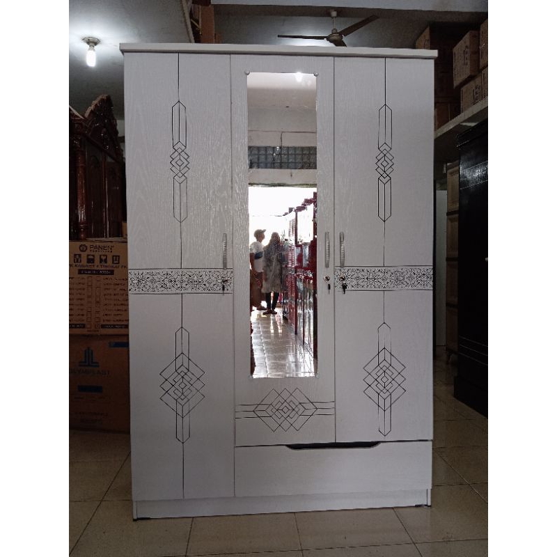 Lemari Pakaian 3 pintu gantungan gamis + laci