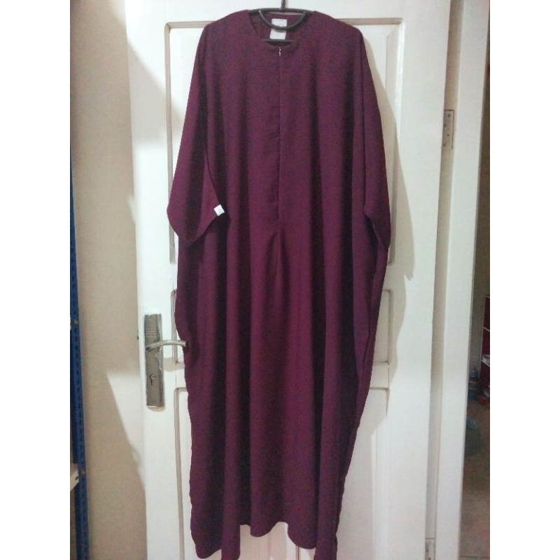 yucca Abaya tawny plum