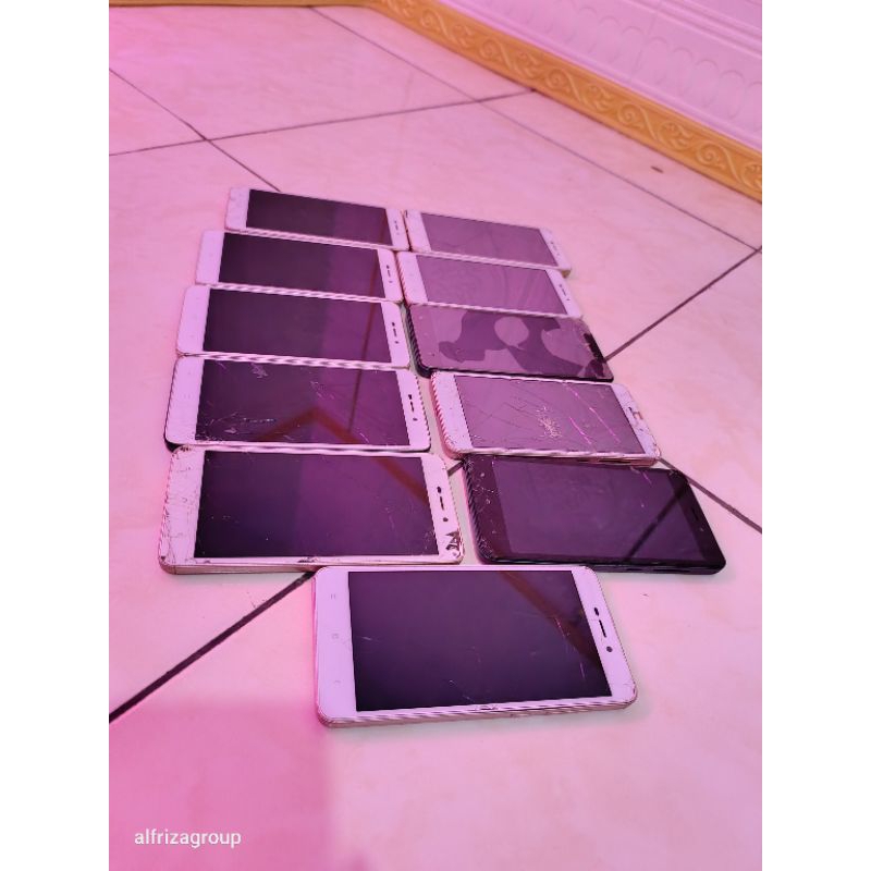 Xiaomi redmi 4a minus lcd dan batre