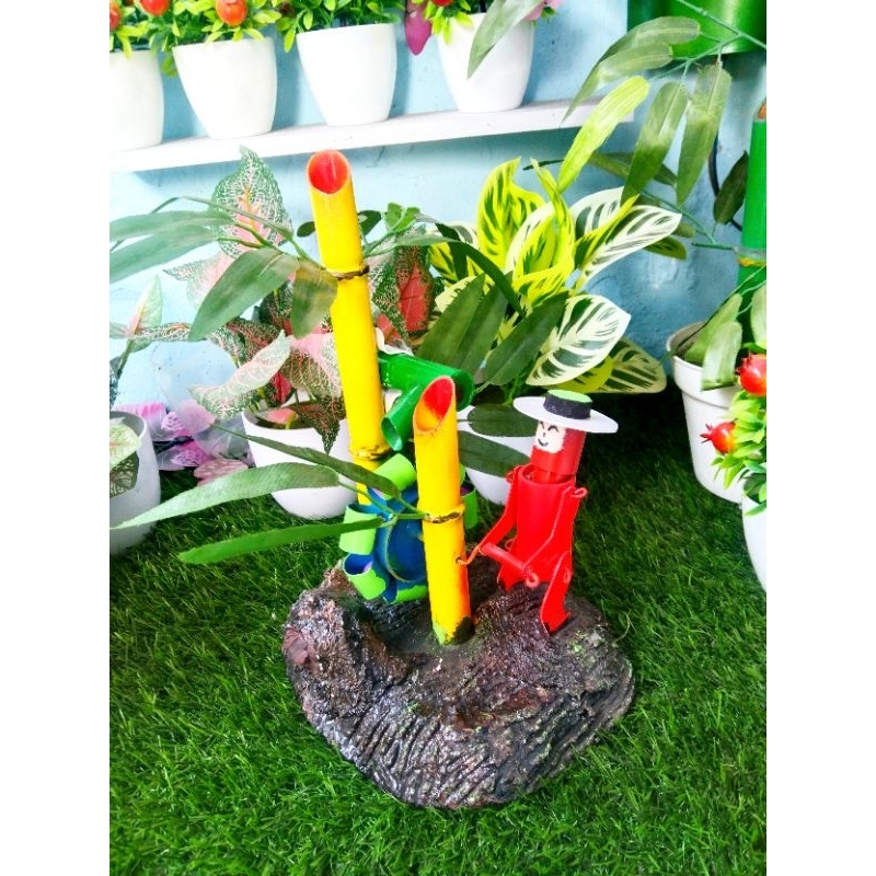 Kincir air hiasan kolam minimalis