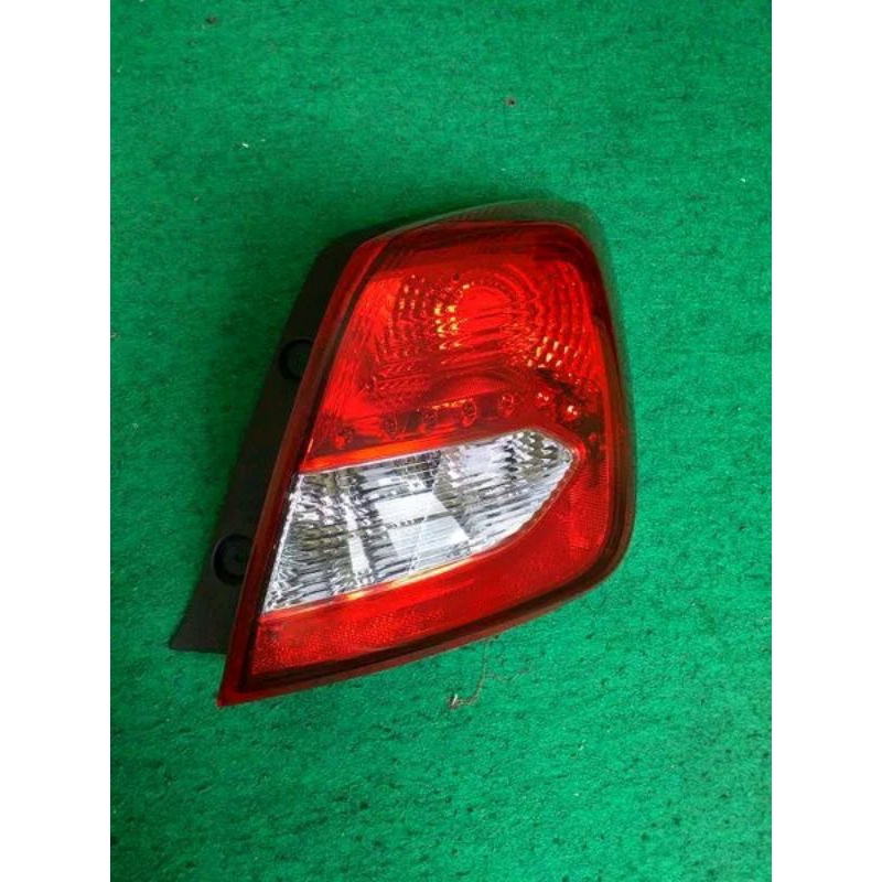 stoplamp lampu belakang Datsun go