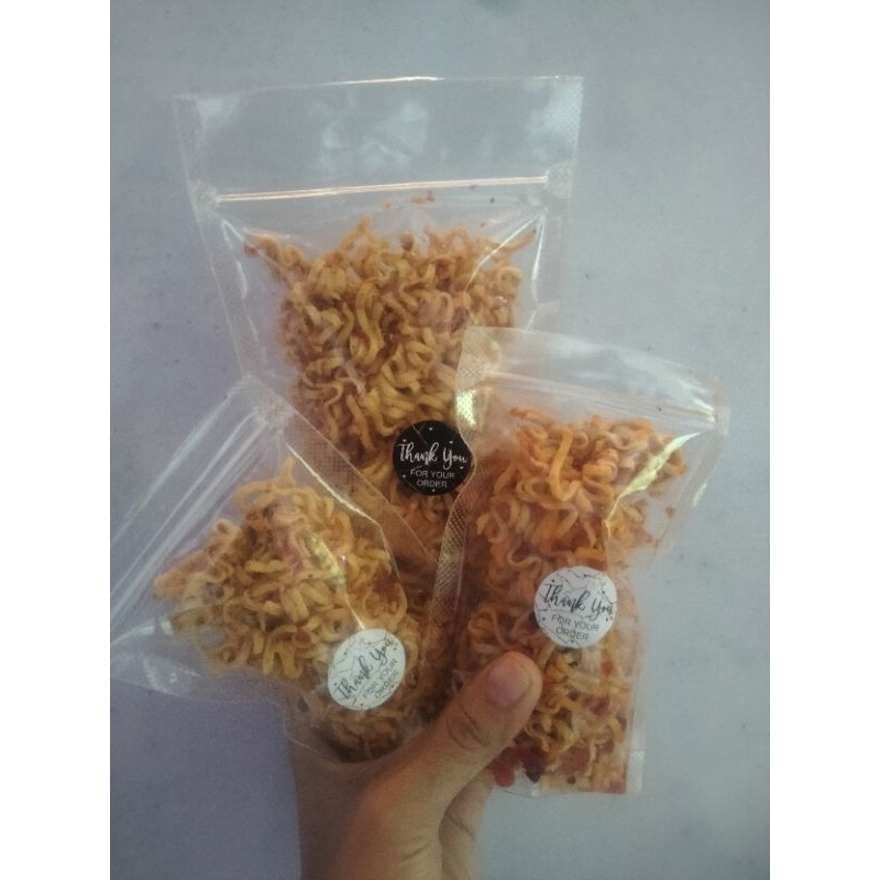 

mie kriuk daun jeruk - kemasan 50gr dan 100gr /pcs.