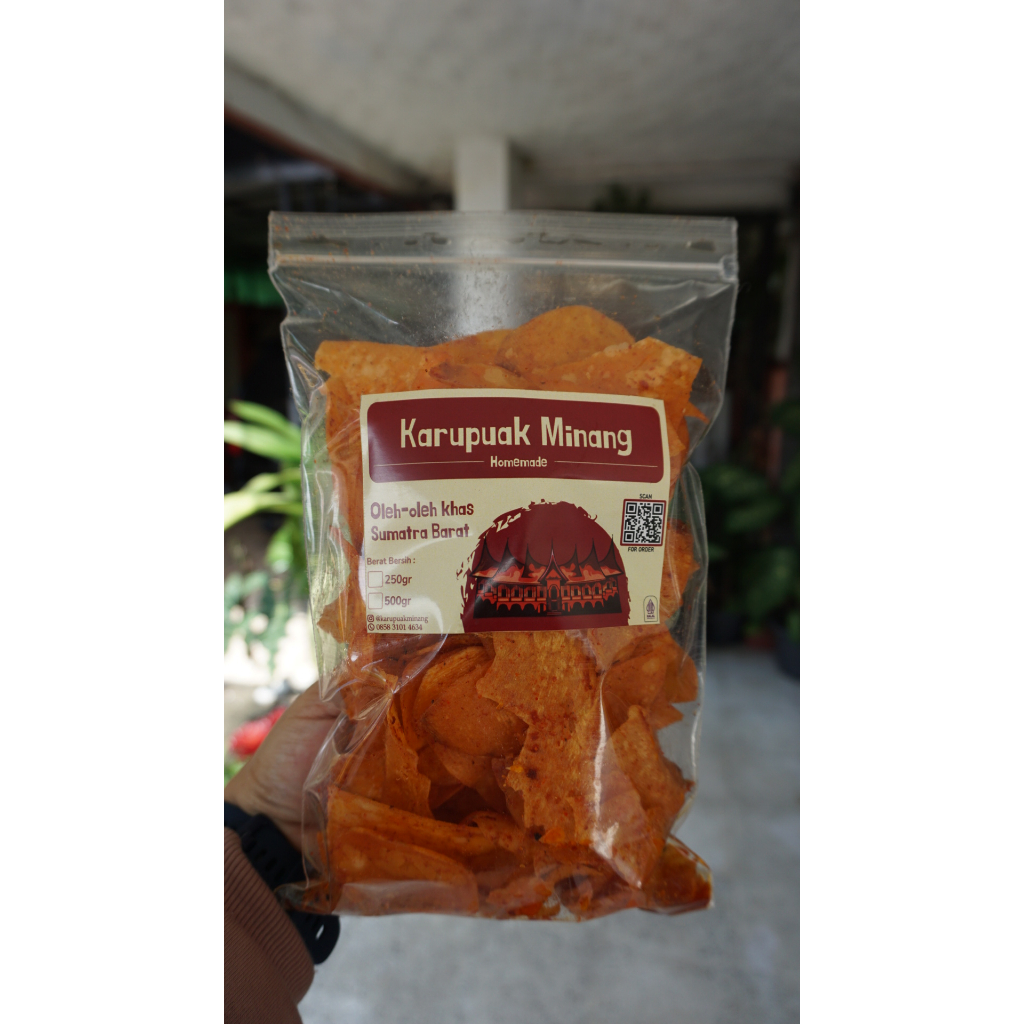 

Karupuak Taleh Merah / Keripik Talas Pedas / Kerupuk Talas Balado Khas Minang