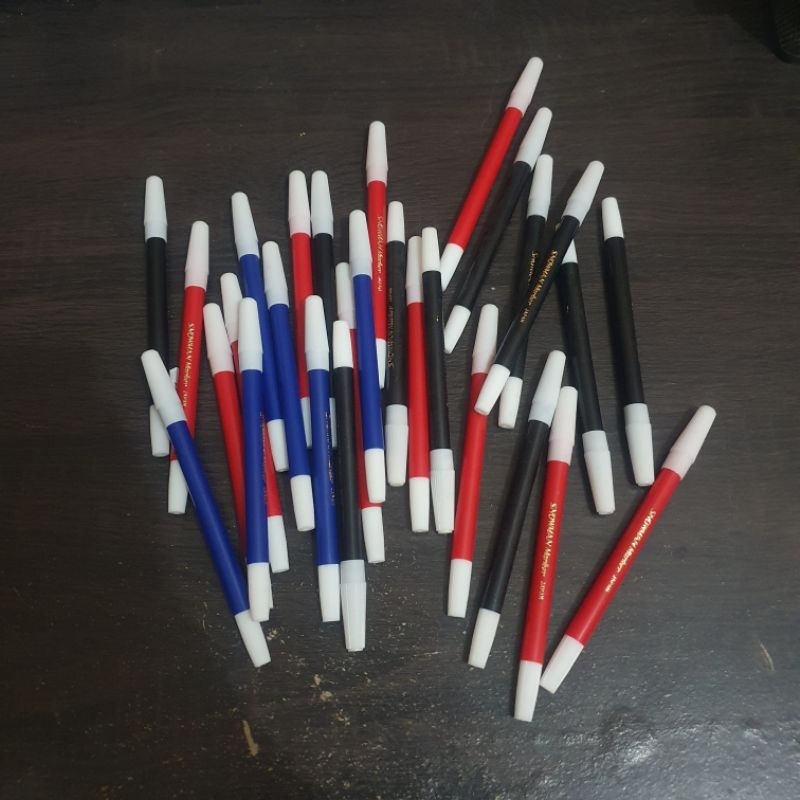 

Spidol Snowman Hitam merah biru