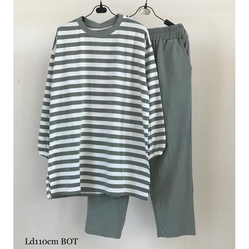 SETELAN GARIS GEMEZ KAOS KNIT IMPORT ONE SET SETELAN STRIPE KAOS RAJUT IMPORT