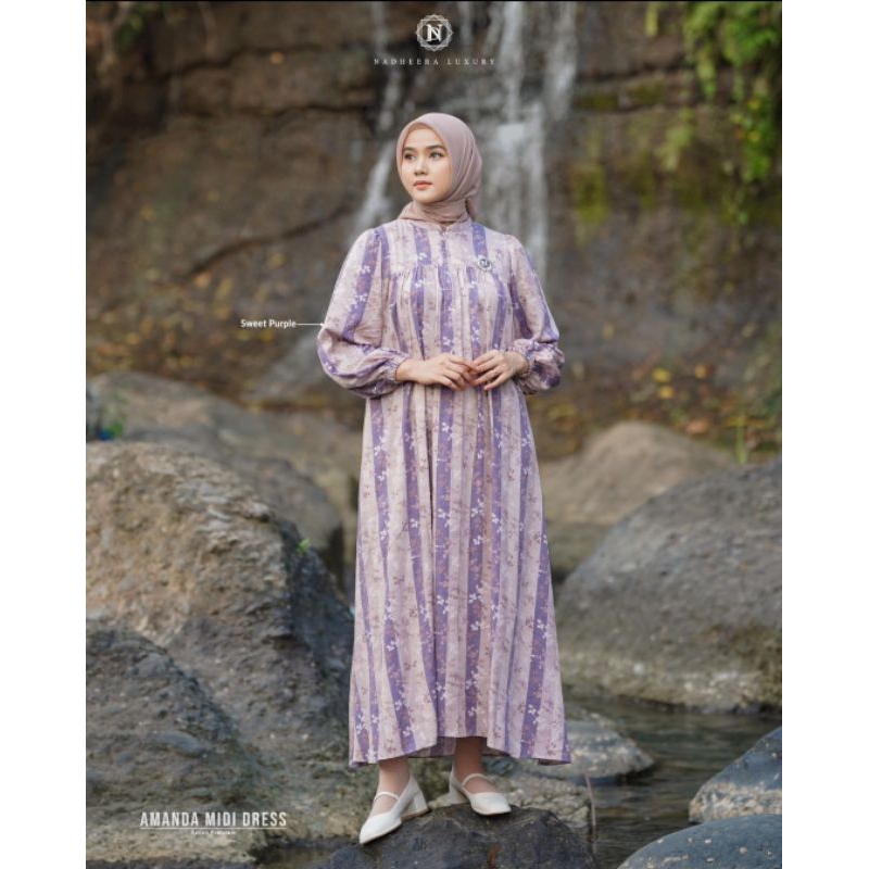 AMANDA NEW MIDI DRESS BY NADHEERA LUXURY