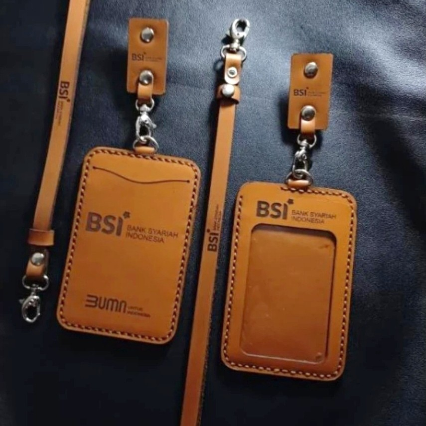 

Id Card Holder Kulit, Nametag kulit asli Sapi, Lanyard Kulit Bisa Custom Logo dan Nama, Name Tag Termurah