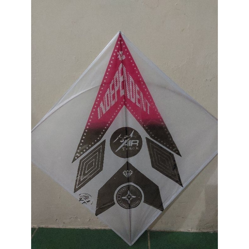 Layangan Sukhoi Standart