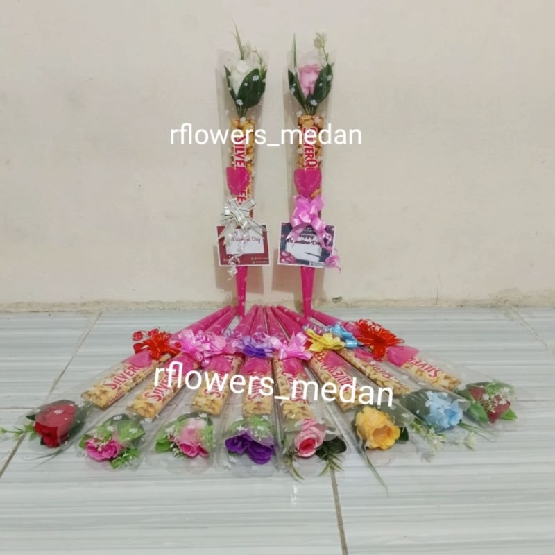 

Bunga Setangkai / Coklat Silverqueen 58gr / Valentine / ulangtahun / kado coklat