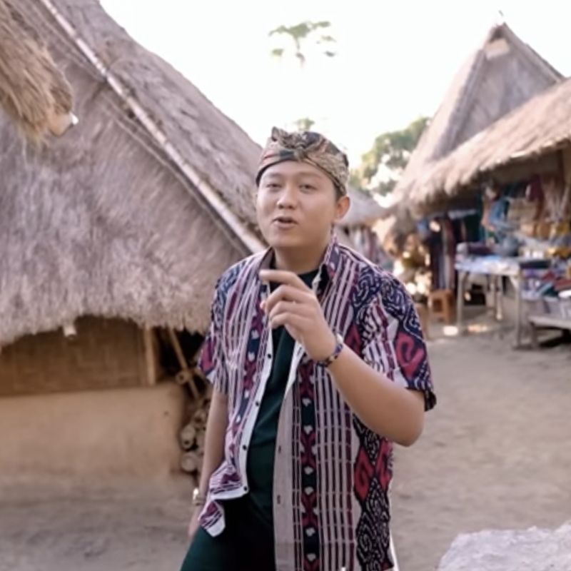 kemeja pria tenun denny caknan etnik casual