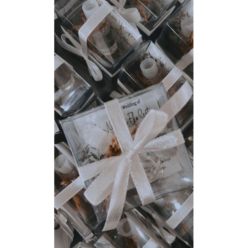 Souvenir Pernikahan Parfum