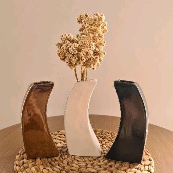 Keramik/Vas Bulan Sabit Besar