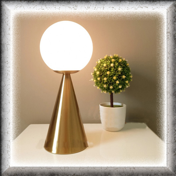 Lampu hias meja samping kasur nakas MINIMALIS MODERN LIGHT HOUSE TOWER table bed side interior dekor