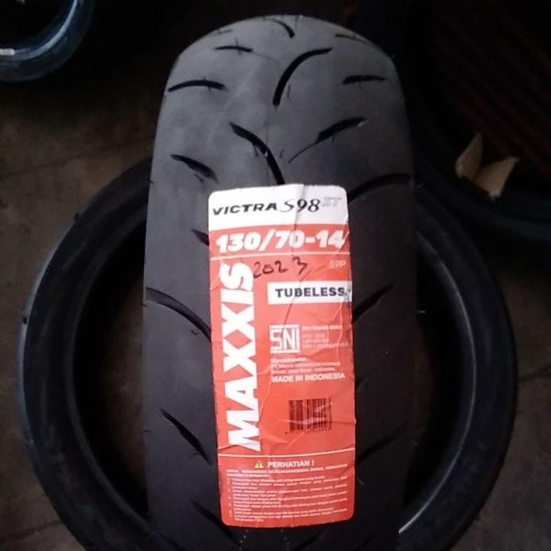 Ban Maxxis Victra 130/70 14