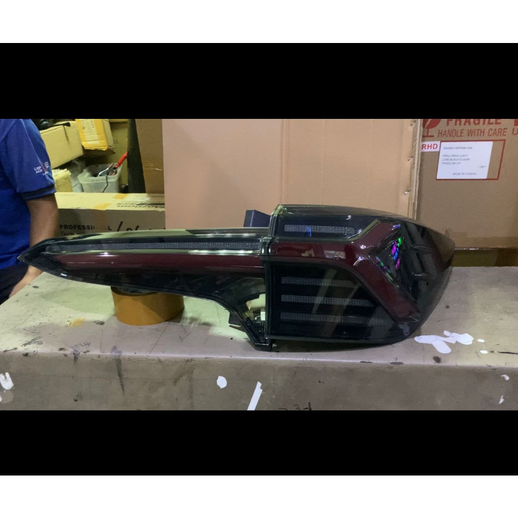 Stoplamp Fortuner VRZ -Lambo Style Smoke