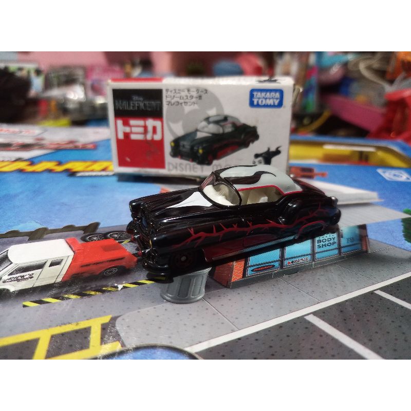 Tomica disney maleficent