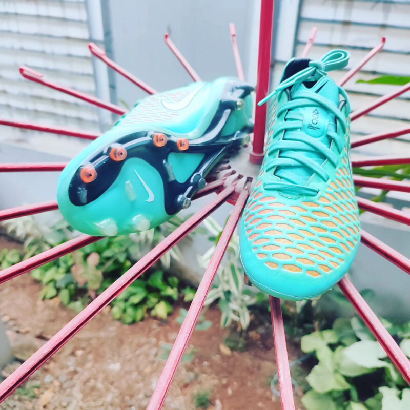 Nike magista opus biru