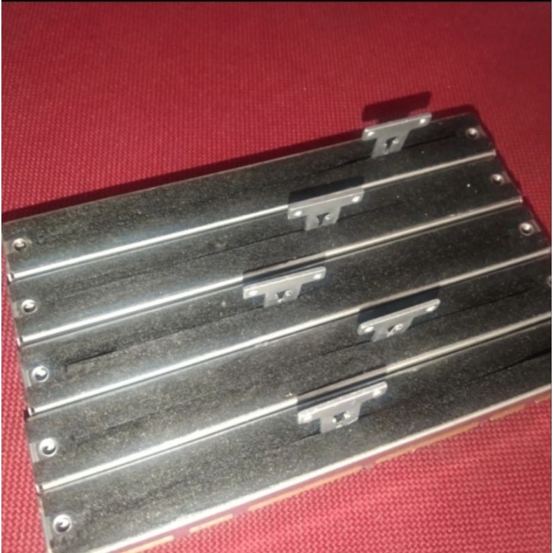 fader mixer digital behringer  x32 Midas m32