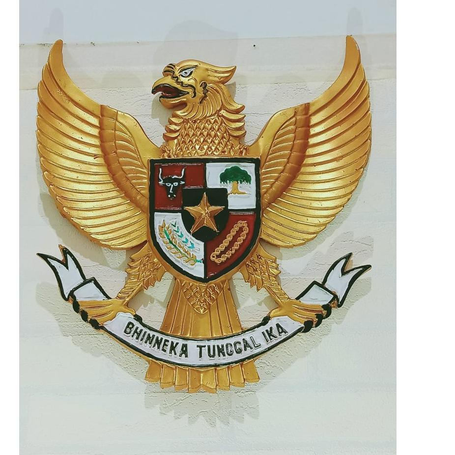 pajangan burung garuda fiber ukuran 40