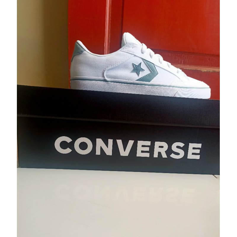 sepatu Converse tobin white size 42