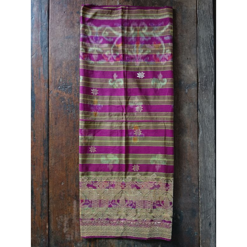 Kamen songket bali
