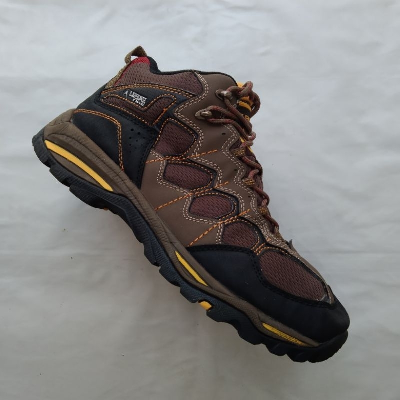 Sepatu Outdoor Leisure Time