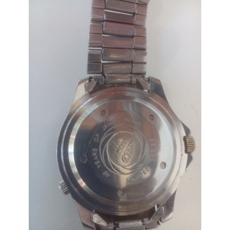 Jam tangan Omega 007