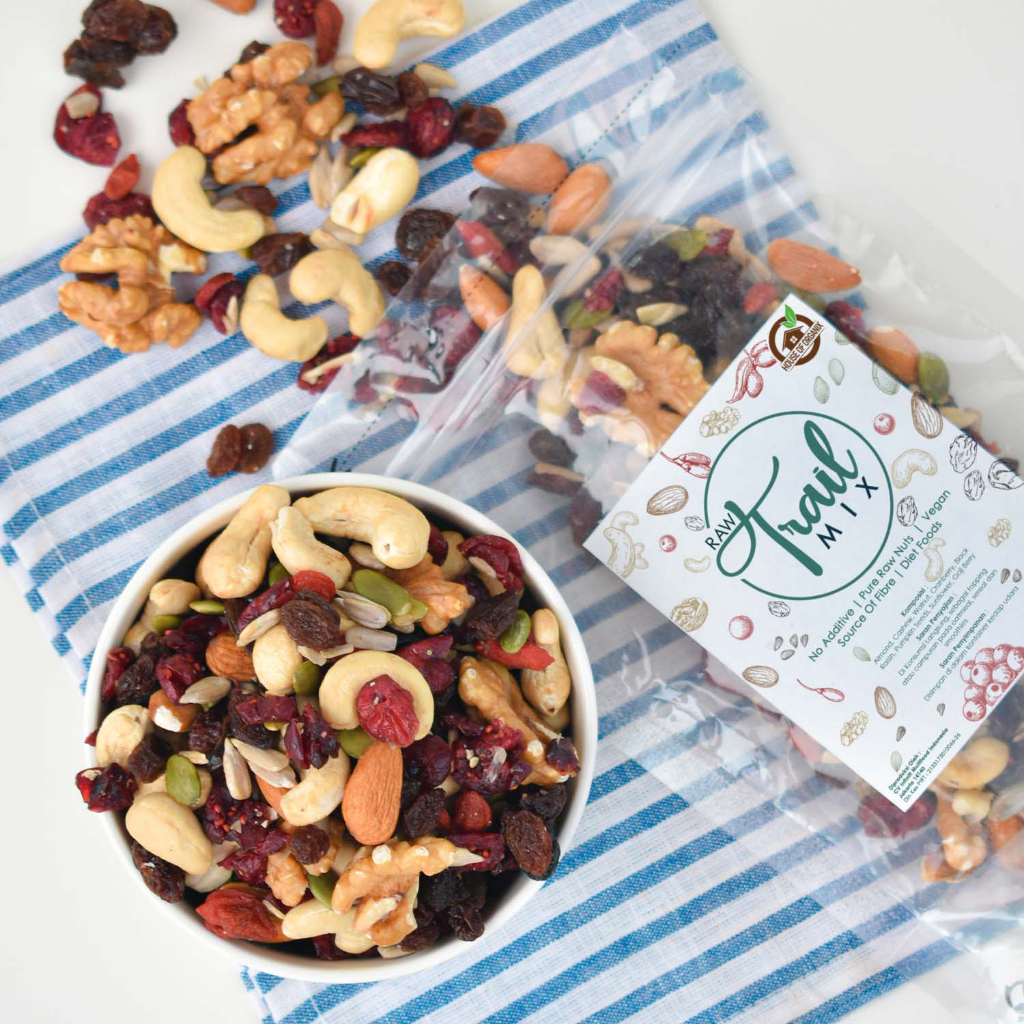 

Raw Trail Mix 150 Gr ( Mix Nuts & Fruits )