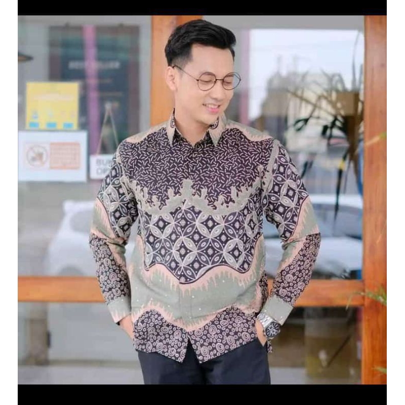 Kemeja Batik Pria Lengan Panjang Terlaris