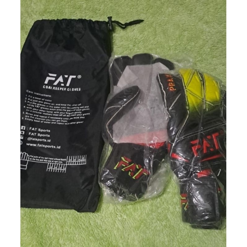Sarung Tangan Kiper FAT Goalkeeper Gloves FAT VENOM PRAXI P CUT 2023