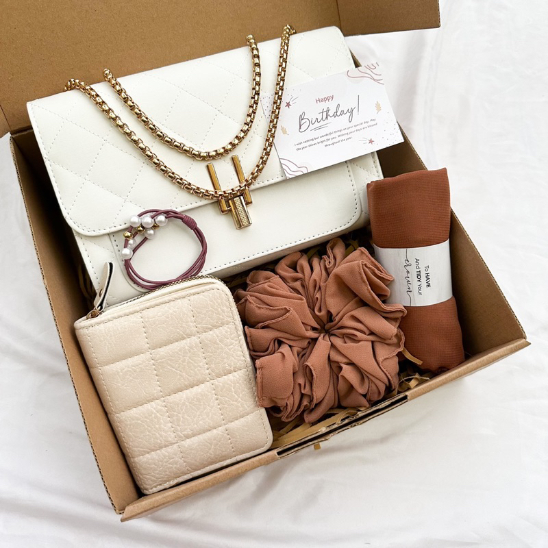 A2222HAMPERS GIFT BOX LUUNA BAG KADO ULANG TAHUN CEWEK/KADO ANNIVERSARY/KADO PACAR/KADO AYANG/KADO