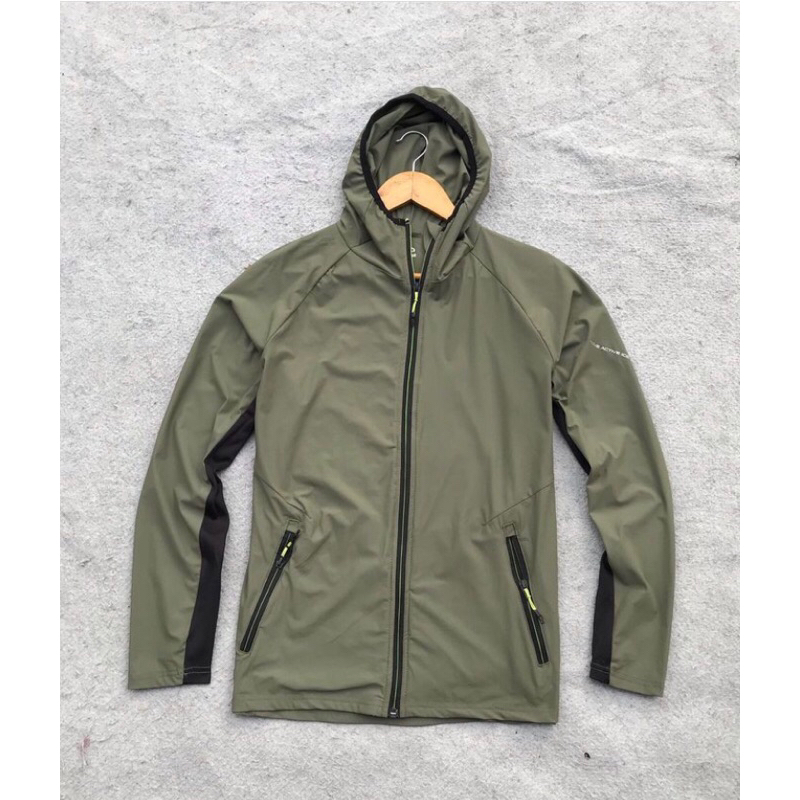 jaket lightweight softshell find*out