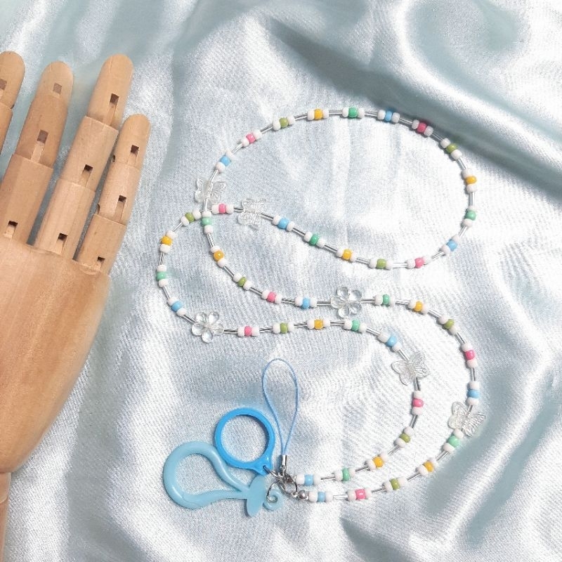 

Daisy in the garden Lanyard by Buzzle.co