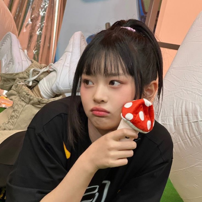 Hanni Noot Noot Hanni Nyengir Hanni Mirror Hanni Tinker TAKE ALL