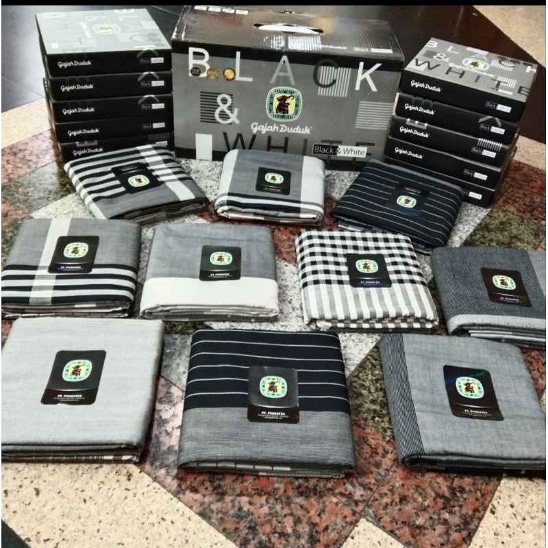 sarung gajah duduk black and white kualitas bagus