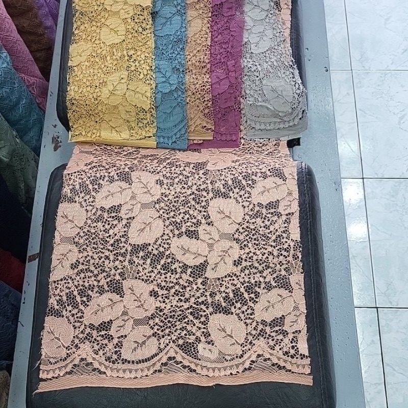 kain brokat motif daun tanpa mutiara dan gliter super murah