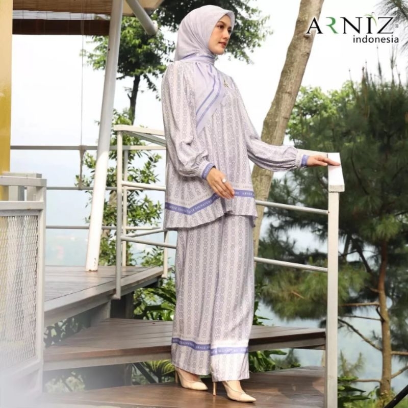 Ashana setcel jilbab By Arniz collection ( atasan, celana & scarves)