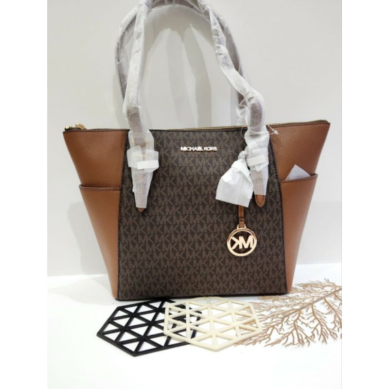 Tas Wanita MK Charlotte Tote Bag Signature Brown
