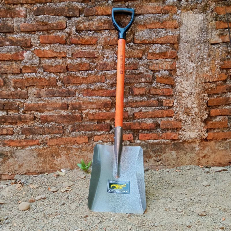 SEKOP PASIR CAP BUAYA SEKOP TANAH CROCODILE SEKOP BANGUNAN