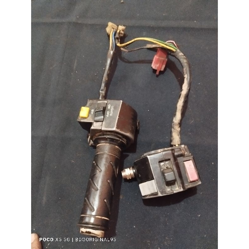 Holder saklar kiri kanan f1zr original