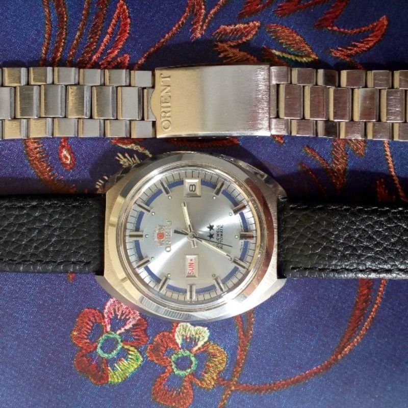 Jam tangan Orient automatic split day date jam bekas jam vintage