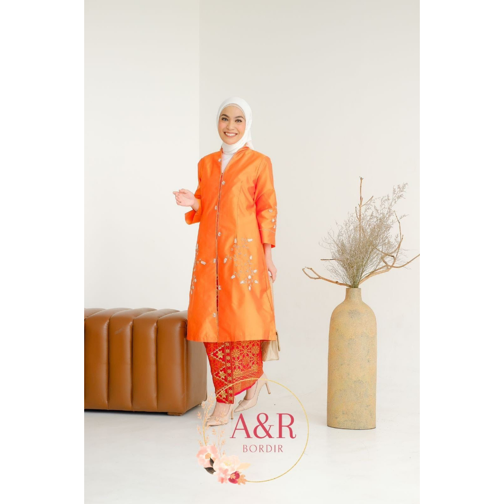 SETELAN TAVETA KURUNG MELAYU / KEBAYA PAYET