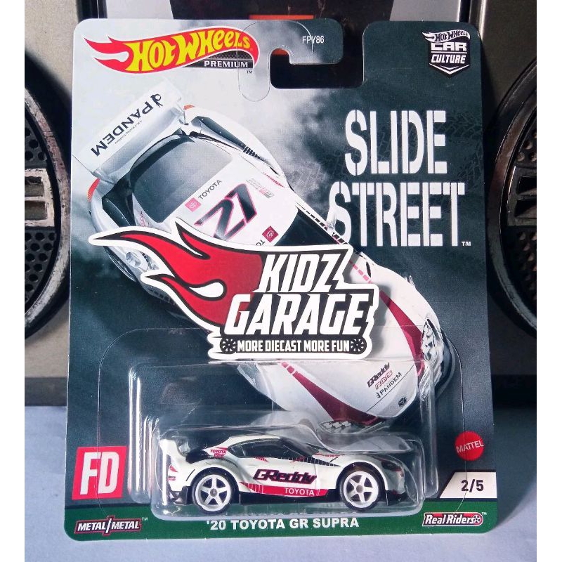 Hot Wheels Slide Street 20 Toyota GR Supra