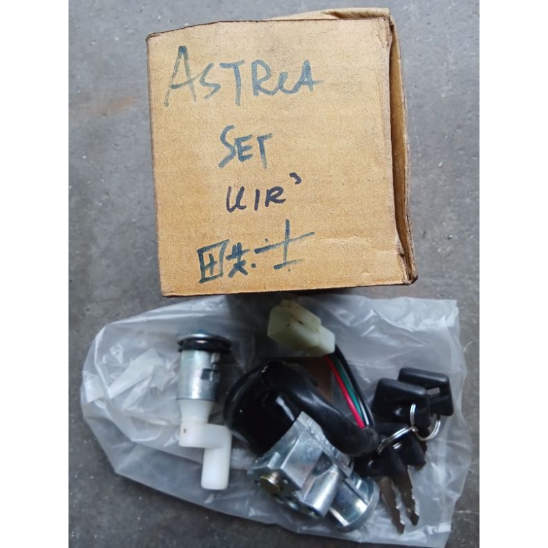 Kunci Kontak Set Depan Belakang Honda Astrea 800.High Quality Original Produk.