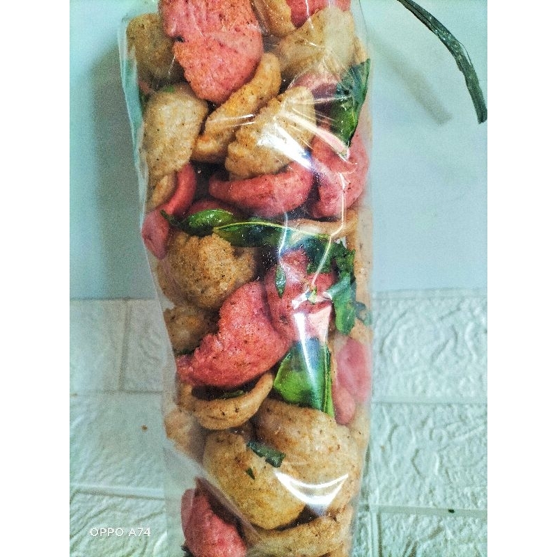 

krupuk mlarat/krupuk sanggrai/krupuk disel pedas daun jeruk