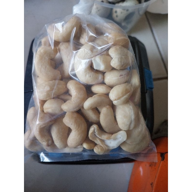 

GR kacang mete 100 gr