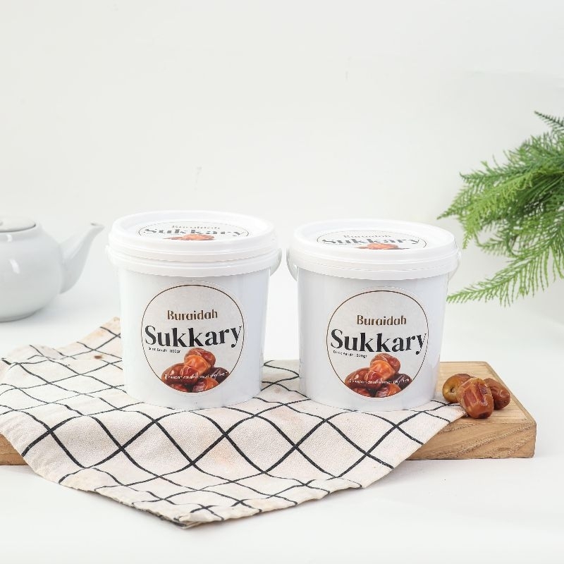 

Aliya - Kurma Sukari Reguler Ember 800gr Manis